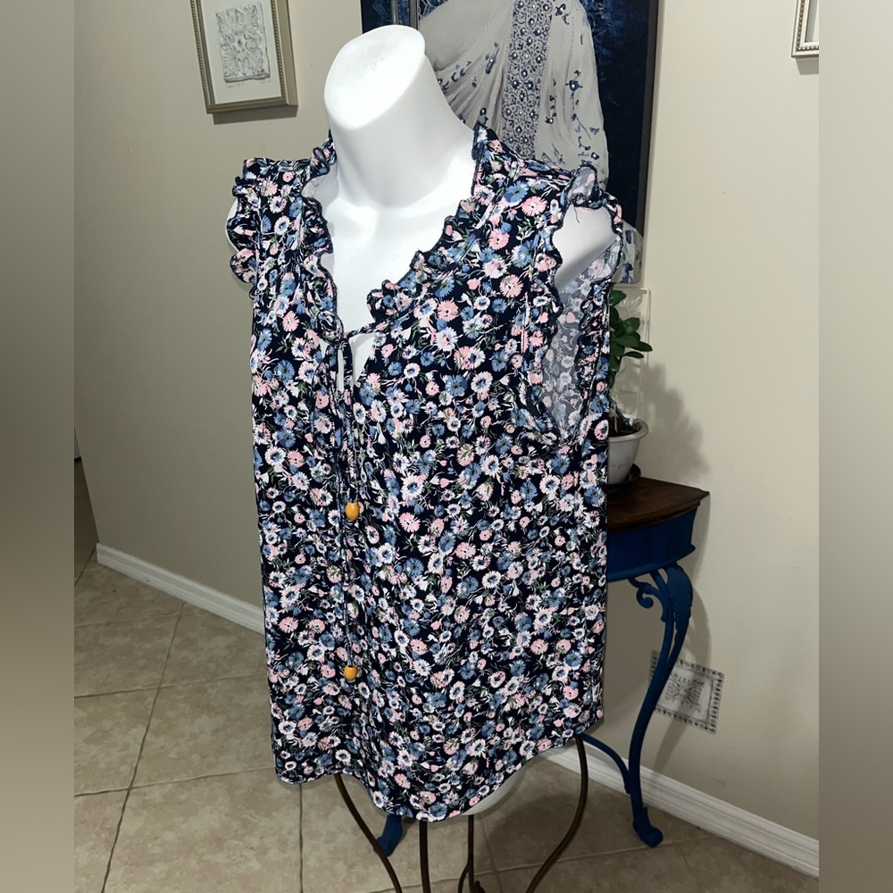 SJS Floral Ruffle Detailing Top - L - Picture 2 of 7